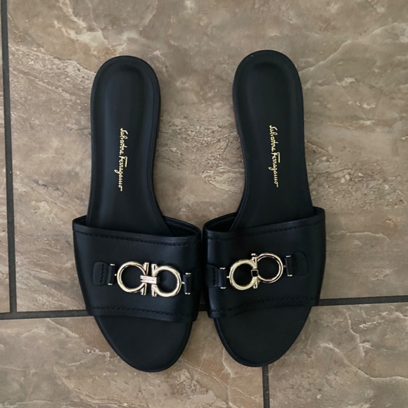 Designer Shoes Clear Out - Picture 3 of 6